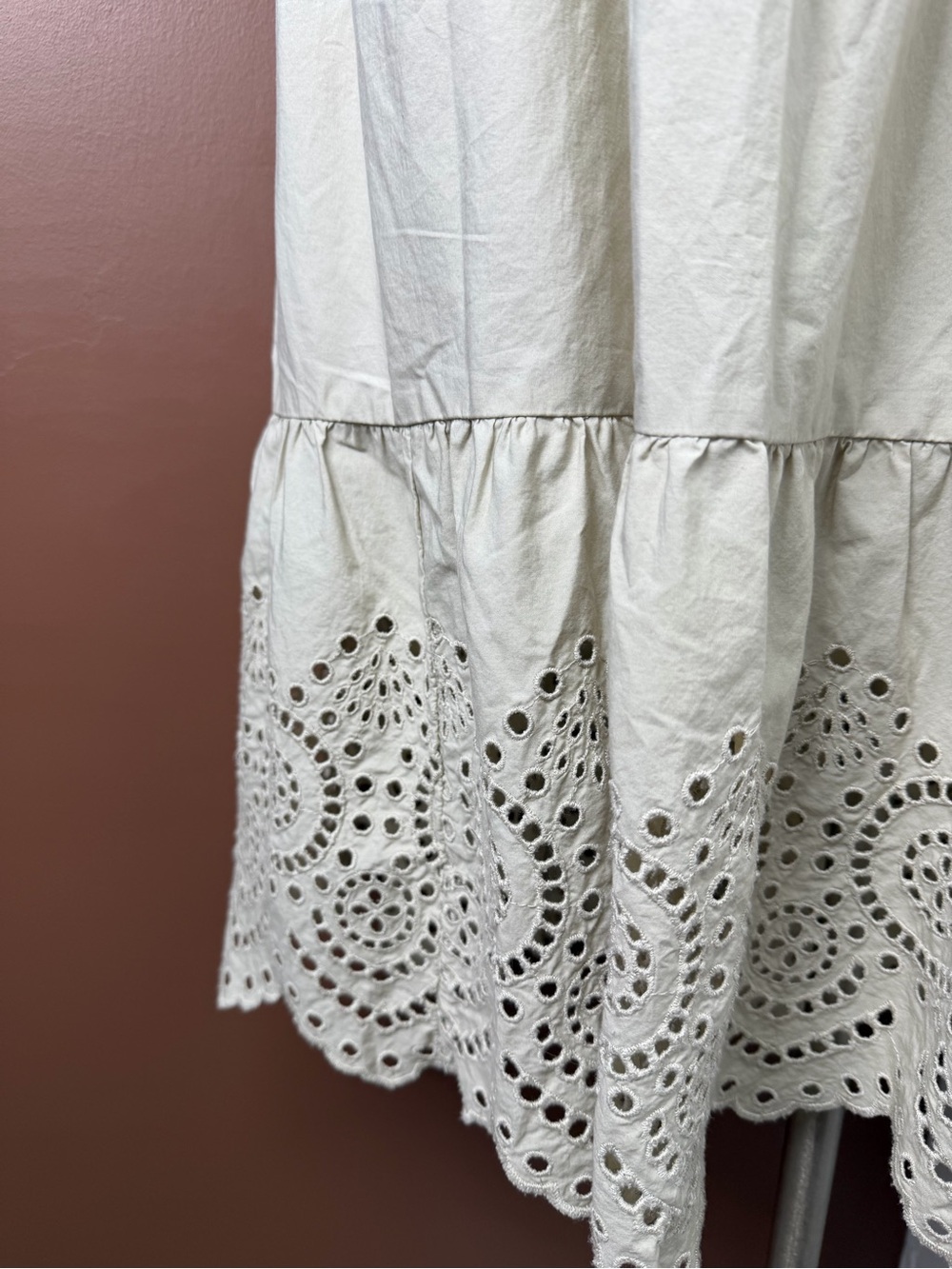 Gap Women’s One Shoulder Beige khaki Dress Eyelet Trim 100% Cotton 8 Petite - Picture 7 of 9